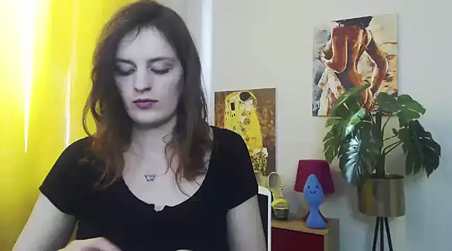 Snapshot of juicyNadine chatting on March 10, 2025, 12:26 pm juicyNadine online show from March 10, 2025, 12:26 pm