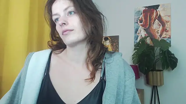 Snapshot of juicyNadine chatting on September 9, 2025, 4:45 am juicyNadine online show from September 9, 2025, 4:45 am