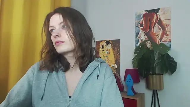 Snapshot of juicyNadine chatting on October 8, 2025, 4:43 am juicyNadine online show from October 8, 2025, 4:43 am