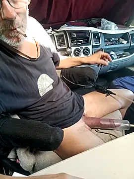 Snapshot of richa22cm chatting on October 6, 2025, 12:24 pm richa22cm online show from October 6, 2025, 12:24 pm