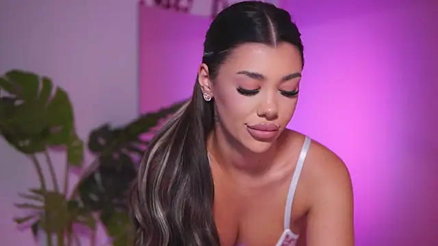 NatyDesiree online show from March 3, 2025, 11:22 am