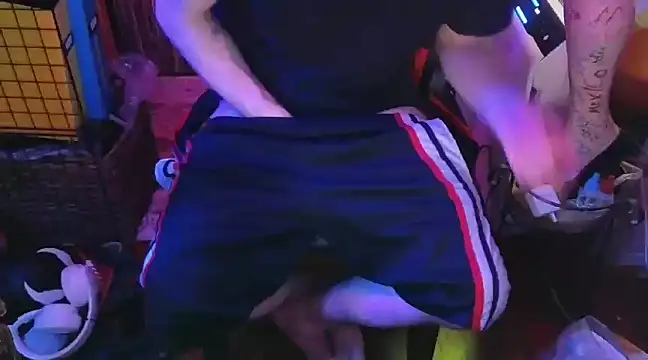 Snapshot of pantslesstraveler_plt chatting on January 30, 2025, 4:16 am pantslesstraveler plt online show from January 30, 2025, 4:16 am