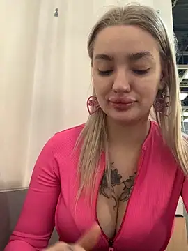 Snapshot of Sextazy chatting on March 12, 2025, 12:15 pm Sextazy online show from March 12, 2025, 12:15 pm