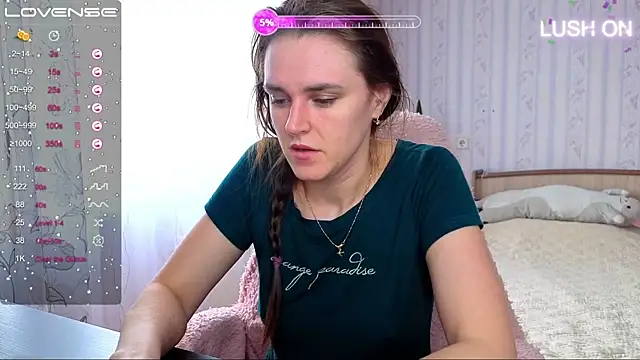 Bella  Swoon online show from March 30, 2026, 4:24 am