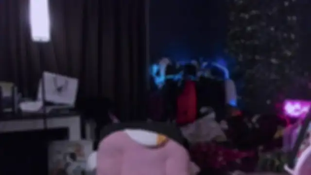 Byeol Dae  online show from December 7, 2024, 1:40 pm