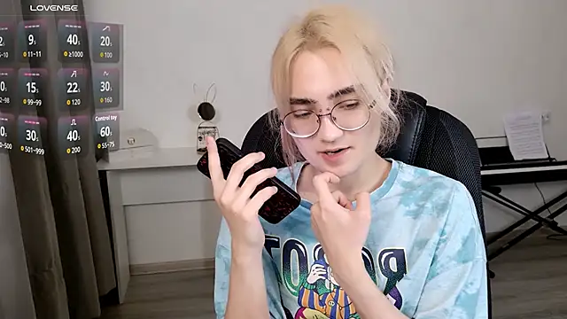 Snapshot of CuteYukiKun chatting on February 22, 2026, 10:52 pm CuteYukiKun online show from February 22, 2026, 10:52 pm