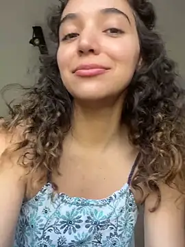 uniquerossie online show from November 11, 2025, 10:26 am