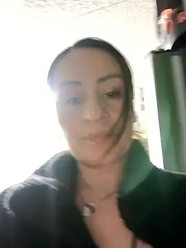 Snapshot of LuisaFernanda170823 chatting on December 17, 2025, 12:16 am LuisaFernanda170823 online show from December 17, 2025, 12:16 am