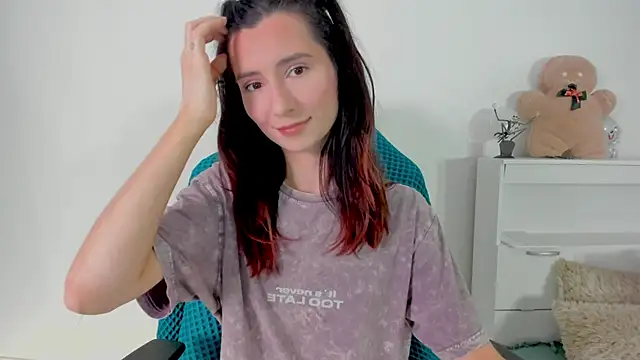 Snapshot of crystalnut chatting on November 20, 2025, 3:07 am crystalnut online show from November 20, 2025, 3:07 am