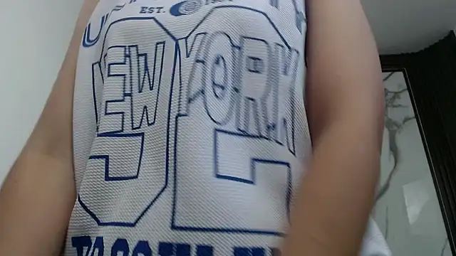 Lindsey8 online show from April 14, 2026, 12:22 pm