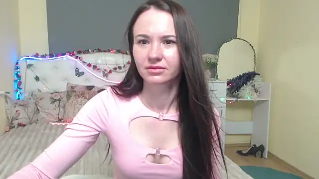 KaraCriegs online show from May 3, 2026, 7:20 pm
