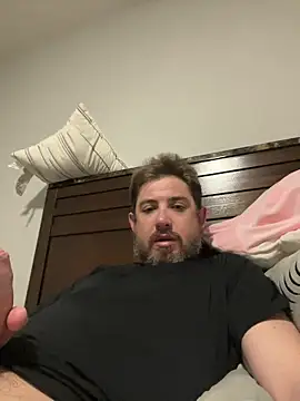 Snapshot of caliguy37 chatting on February 7, 2026, 2:48 am caliguy37 online show from February 7, 2026, 2:48 am