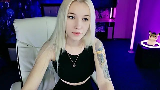 ShhhO O online show from October 2, 2025, 10:11 am