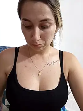 Iris love18 online show from October 29, 2025, 7:15 pm