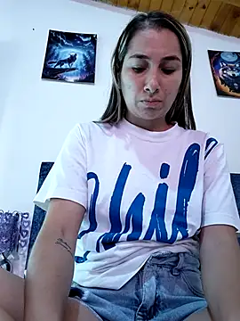 Iris love18 online show from June 6, 2026, 3:50 pm