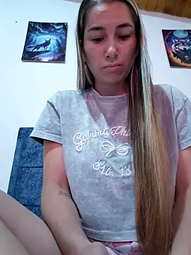 Iris love18 online show from June 19, 2026, 1:48 pm