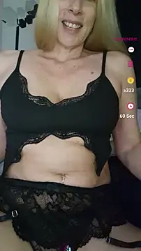 Snapshot of Ina_HotX chatting on February 17, 2025, 1:42 pm Ina HotX online show from February 17, 2025, 1:42 pm