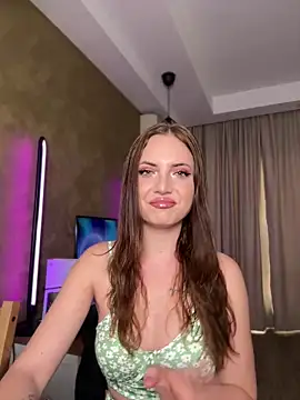 AvaGianna online show from October 18, 2025, 9:21 am