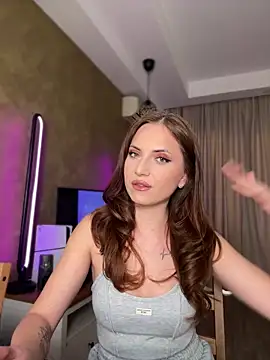 AvaGianna online show from October 19, 2025, 8:48 am