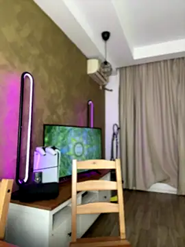 AvaGianna online show from November 13, 2025, 4:39 pm