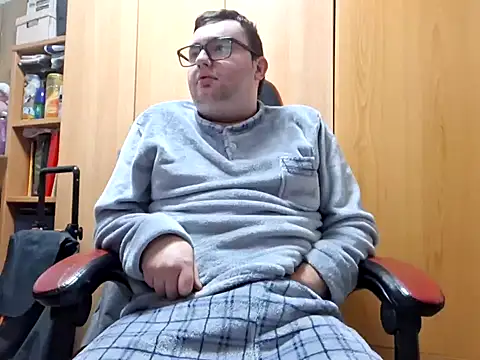 Javier bear online show from February 7, 2025, 10:52 pm