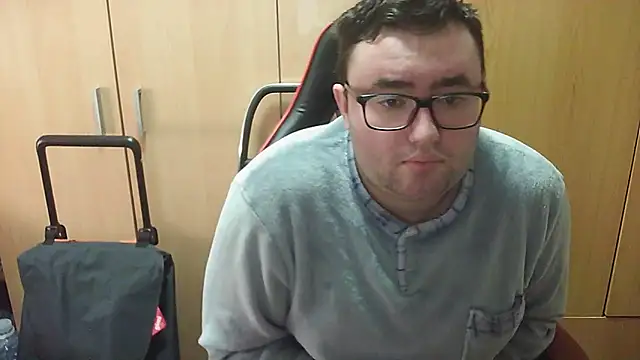 Javier bear online show from February 9, 2025, 11:04 am