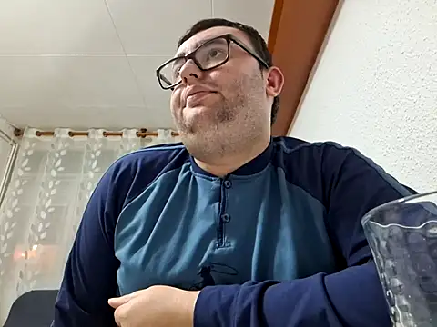 Javier bear online show from February 10, 2025, 8:42 pm