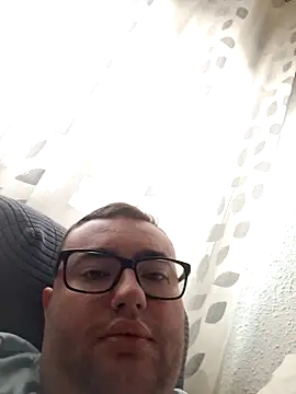 Javier bear online show from October 7, 2025, 8:00 am