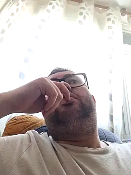 Javier bear online show from April 14, 2026, 11:49 am