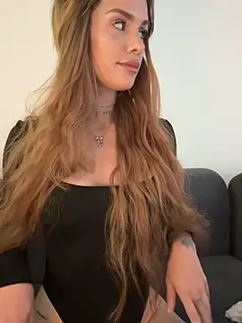 EmiliaCatalina online show from May 24, 2026, 7:41 pm