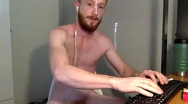 Snapshot of Smoker_Ginger chatting on December 27, 2024, 8:18 pm Smoker Ginger online show from December 27, 2024, 8:18 pm
