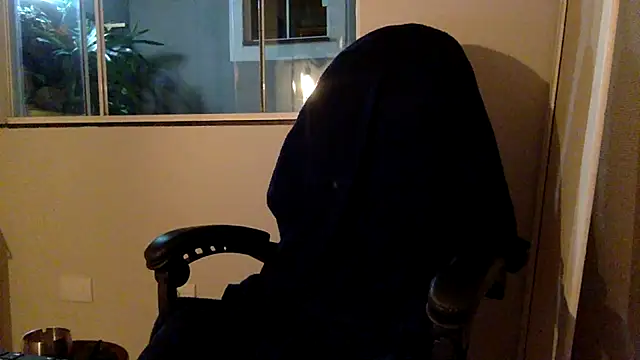 Snapshot of Smoker_Ginger chatting on April 11, 2026, 2:05 am Smoker Ginger online show from April 11, 2026, 2:05 am