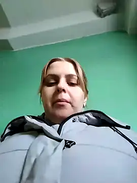 Lady nice cat online show from February 16, 2025, 9:59 am