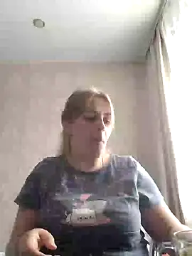 Lady nice cat online show from February 25, 2025, 3:42 am