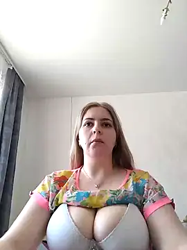 Lady nice cat online show from March 18, 2025, 4:04 am