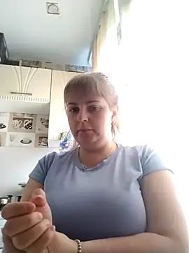 Lady nice cat online show from September 21, 2025, 7:43 am