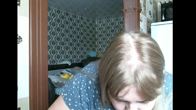 Lady nice cat online show from November 13, 2025, 3:05 am