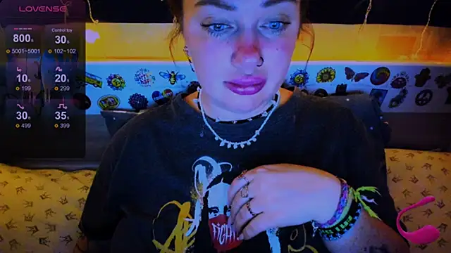 Snapshot of EllieOz chatting on February 23, 2025, 9:48 pm EllieOz online show from February 23, 2025, 9:48 pm