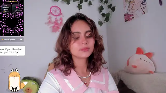 Snapshot of Violette-Ramirez01 chatting on October 30, 2025, 9:15 pm Violette-Ramirez01 online show from October 30, 2025, 9:15 pm