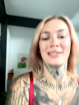 Snapshot of Stella-Kink chatting on October 8, 2025, 2:14 pm Stella-Kink online show from October 8, 2025, 2:14 pm
