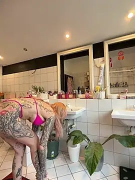 Snapshot of Stella-Kink chatting on February 18, 2026, 12:34 pm Stella-Kink online show from February 18, 2026, 12:34 pm