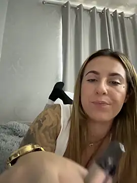 Miss emilee online show from October 28, 2025, 2:20 pm