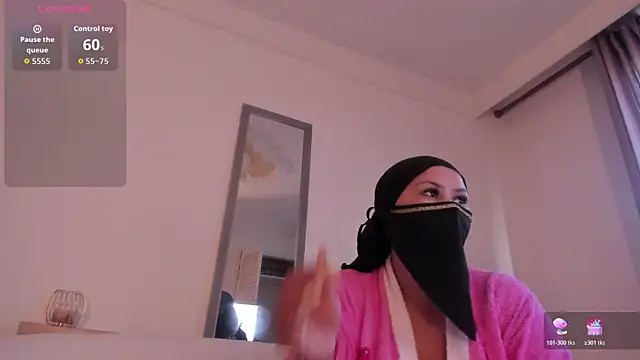 Amina hafsa online show from December 1, 2025, 8:58 pm