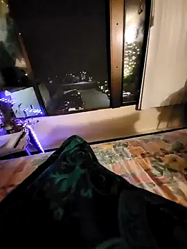 jbonz online show from October 3, 2025, 9:06 am