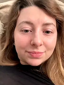 curvyflawless online show from October 15, 2025, 7:41 am