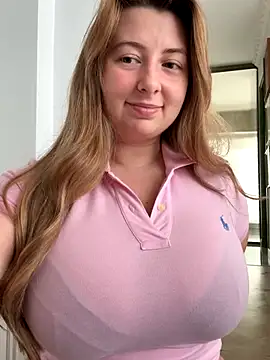 curvyflawless online show from October 27, 2025, 7:45 am