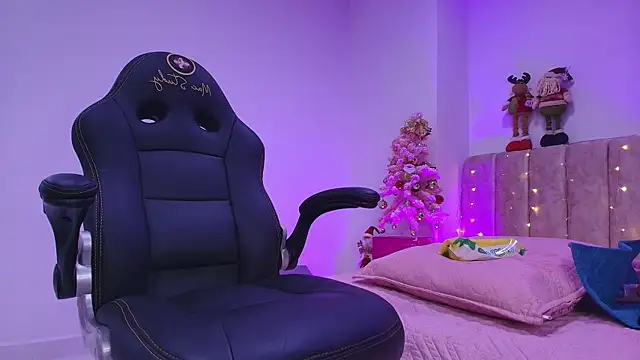 Snapshot of arl_chloee chatting on December 16, 2025, 3:11 am arl chloee online show from December 16, 2025, 3:11 am