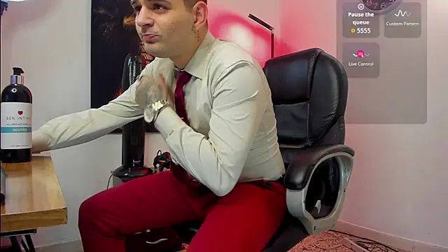 Nicolas Fellener online show from November 12, 2025, 4:13 am