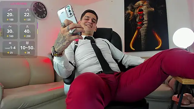 Snapshot of Nicolas_Fellener chatting on February 4, 2026, 4:51 am Nicolas Fellener online show from February 4, 2026, 4:51 am