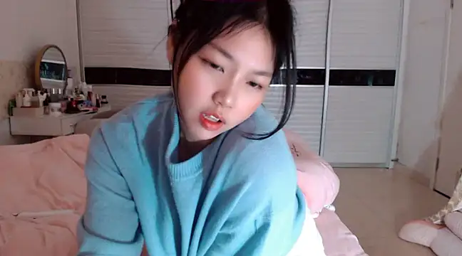 -Lucky Girl online show from January 12, 2025, 2:14 am